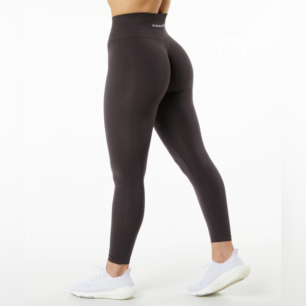 Alphalete Amplify Chocolate XS